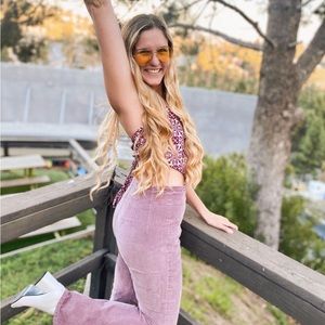 Hello there! I'm Bayley 🧡 Welcome to my closet!